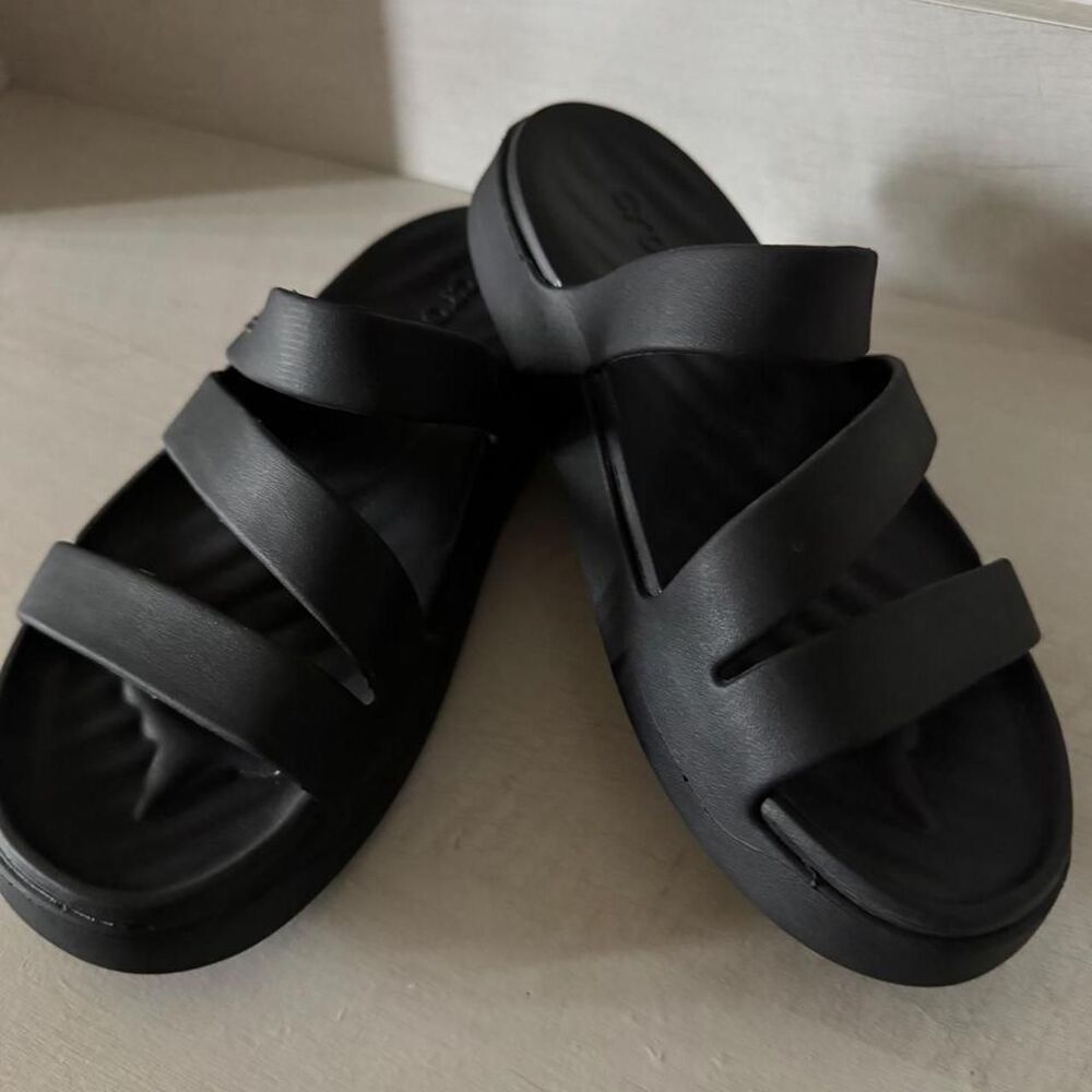 Crocs Women's Black Sandals
